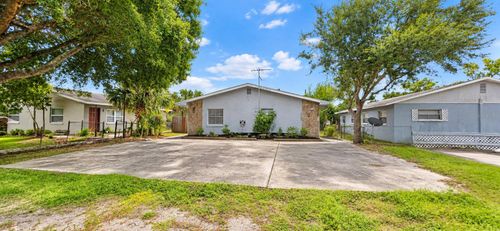 8092-8090 50th Avenue N, St Petersburg, FL, 33709 | Card Image