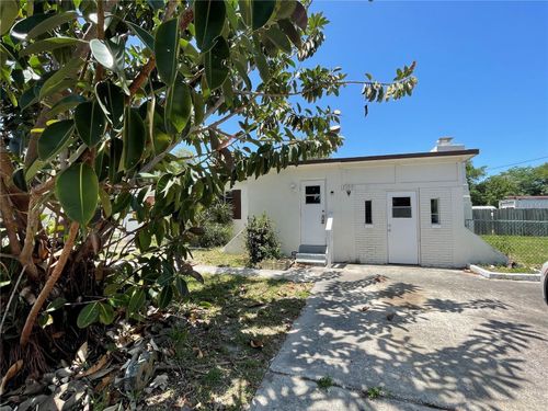 2100 47th St N, ST PETERSBURG, FL, 33713-3140 | Card Image