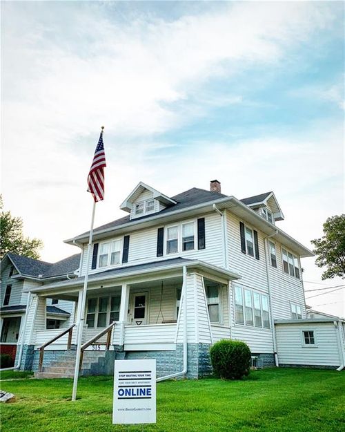 315 W 3rd St, Maryville, MO, 64468-2240 | Card Image