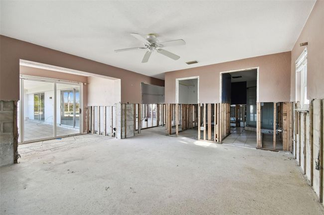 568 Johns Pass Ave, House other with 4 bedrooms, 3 bathrooms and null parking in MADEIRA BEACH FL | Image 69