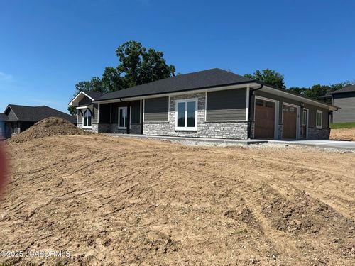 1215 Summerfield Dr, Jefferson City, MO, 65109-5073 | Card Image