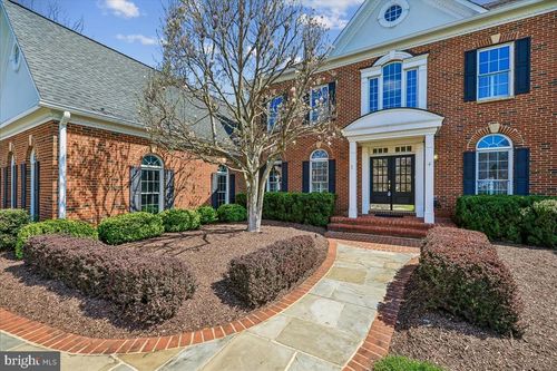 15200 Country Glen Ct, DARNESTOWN, MD, 20878-3505 | Card Image