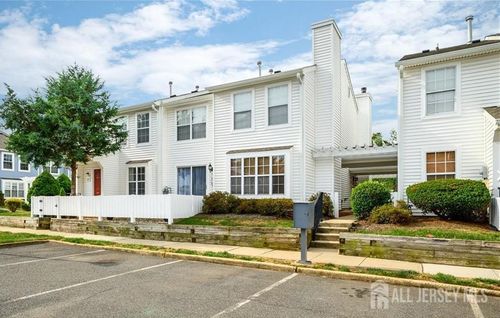 90 Almond Dr, Somerset, NJ, 08873-4226 | Card Image