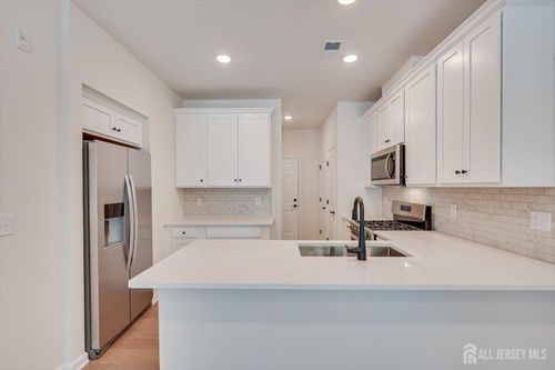317 Sadie Circle, New Brunswick, NJ, 08901 | Card Image