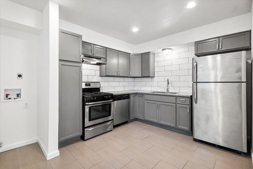 a-3464 Willowrun Dr, Austin, TX, 78704-7382 | Card Image