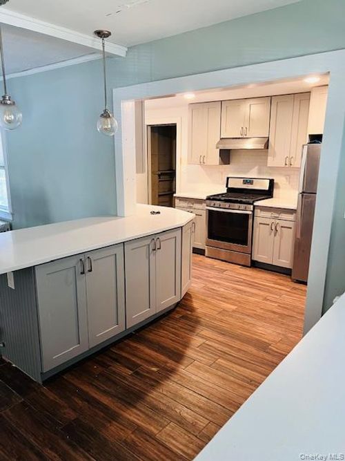 1 William St, Glen Head, NY, 11545-1039 | Card Image