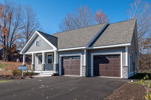 3 Byrne Circle, Brentwood, NH, 03833 | Card Image