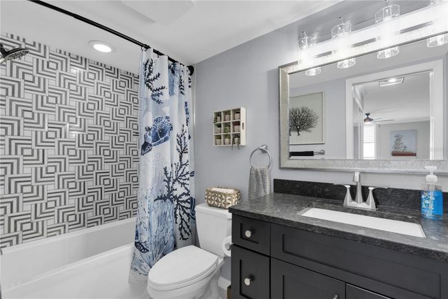 APT-1103 - 9495 Blind Pass Rd, Condo with 2 bedrooms, 2 bathrooms and null parking in ST PETE BEACH FL | Image 17