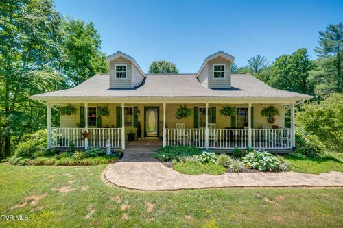 109 Cherokee Cir, Erwin, TN, 37650-7941 | Card Image