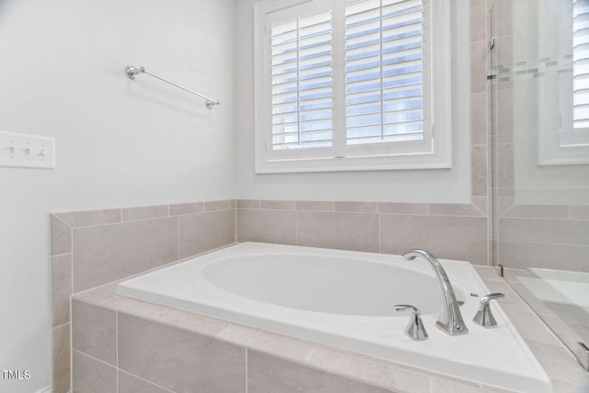 Soaking Tub | Image 25
