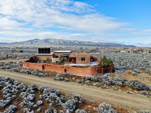 7 Calle Del Sol, Ranchos De Taos, NM, 87557-7920 | Card Image