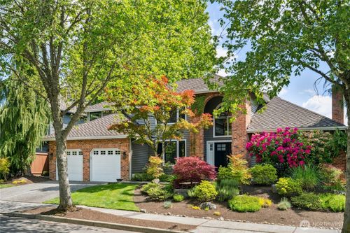 15102 93rd Pl Ne, Bothell, WA, 98011-6840 | Card Image