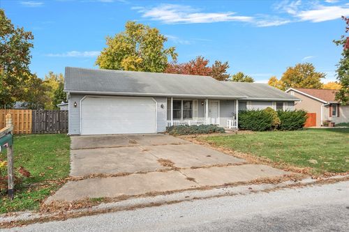 108 N Violet Dr, Auburn, IL, 62615-9303 | Card Image