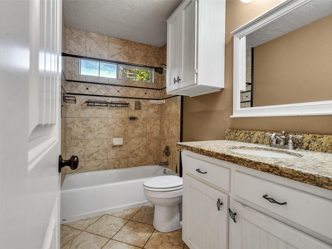 Guest Bath as is. | Image 20