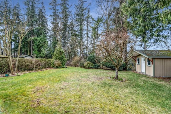 2887 Woodland Street, House other with 4 bedrooms, 1 bathrooms and 4 parking in Abbotsford BC | Image 2