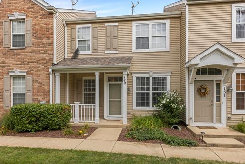 129 Springbrook Trl S, Oswego, IL, 60543-4016 | Card Image