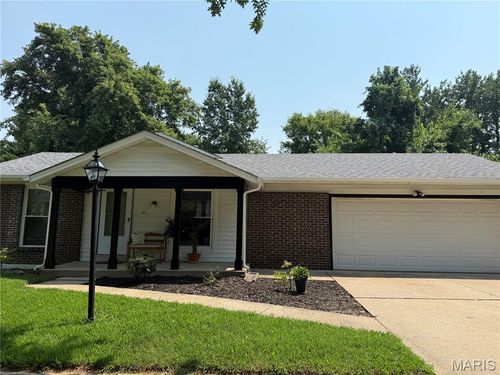 2506 Pheasant Run Dr, Maryland Heights, MO, 63043-1420 | Card Image