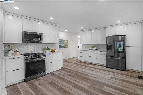1971 H St, Union City, CA, 94587-3359 | Card Image