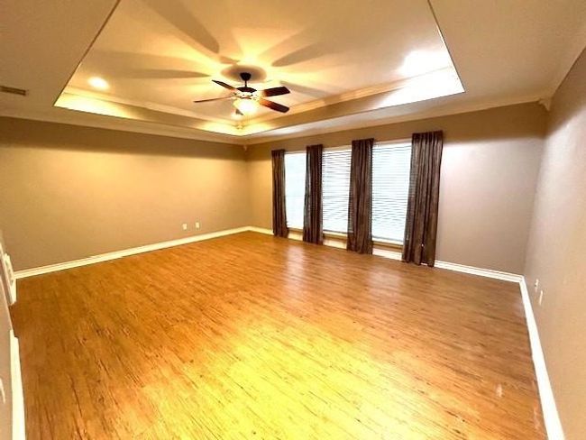 Huge primary bedroom | Image 8