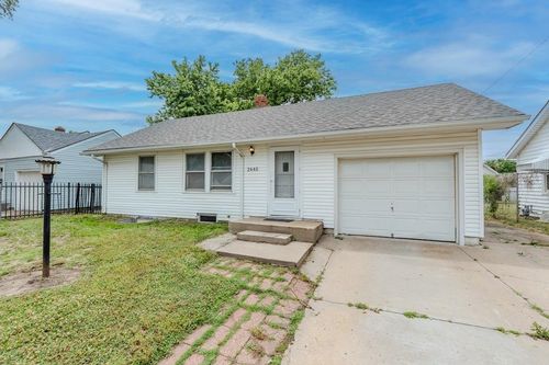 2645 S Mead St, Wichita, KS, 67216-1108 | Card Image