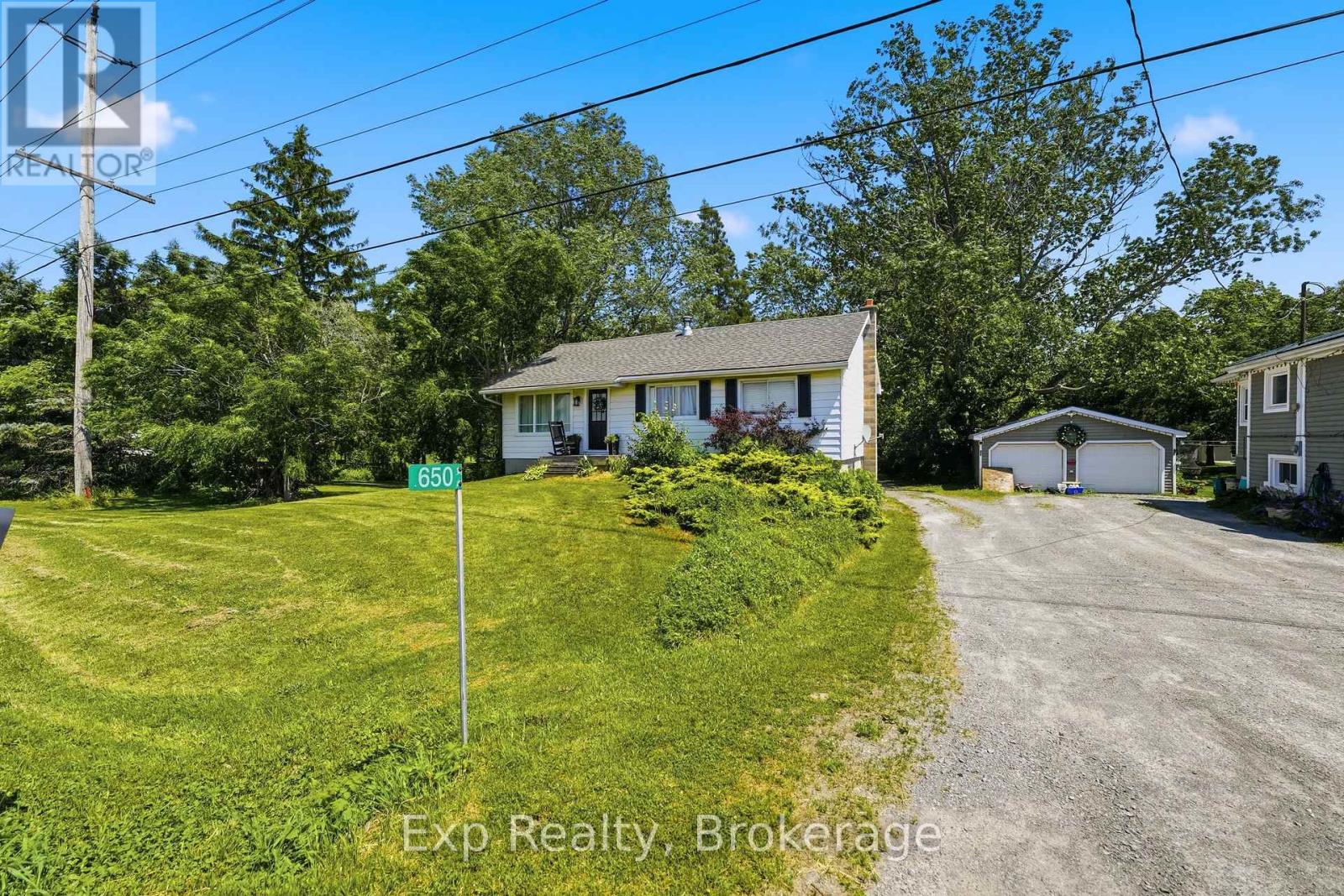 Residential in Prince Edward County (Hallowell Ward) 2