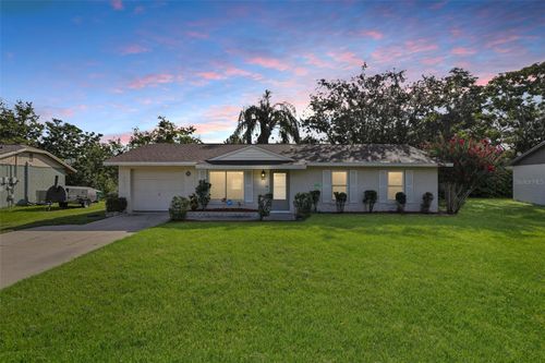 923 April Hills Blvd, LADY LAKE, FL, 32159-5101 | Card Image