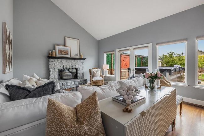 448 Correas St, House other with 3 bedrooms, 3 bathrooms and 2 parking in Half Moon Bay CA | Image 9