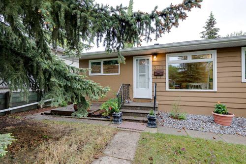3112 42 Street Sw, Calgary, AB, T3E3M3 | Card Image