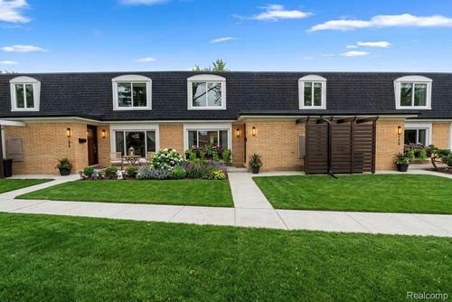 apt-4-29876 City Center Dr, Warren, MI, 48093-2434 | Card Image