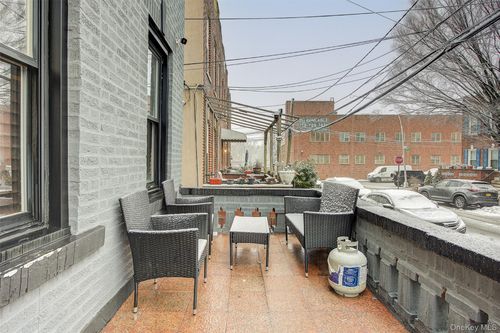 6963 74th St, Middle Village, NY, 11379-2248 | Card Image