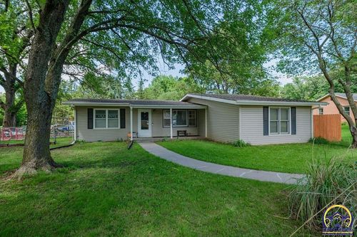 1930 Nw 35th St, Topeka, KS, 66618-1505 | Card Image