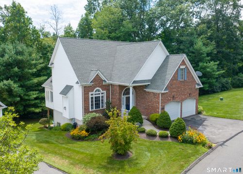 35-35 Sonoma Ln, Middletown, CT, 06457-2077 | Card Image