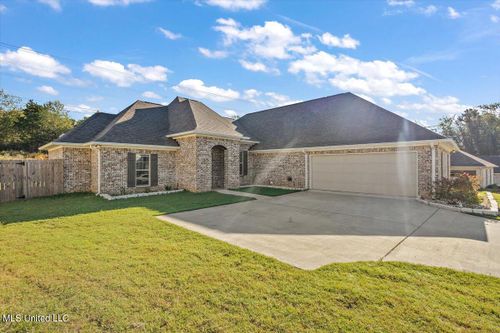 205 Oakmont Drive, Clinton, MS, 39056 | Card Image