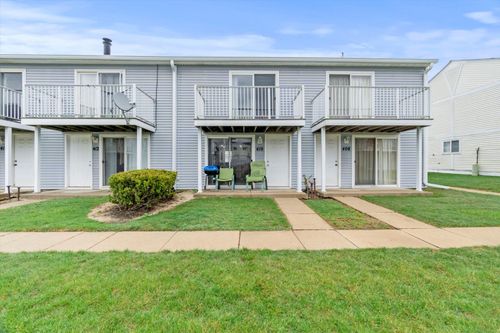 410 Meadow Green Ln, Round Lake Beach, IL, 60073-1343 | Card Image