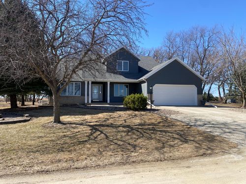 8735 30th St Se, Eyota, MN, 55934-3013 | Card Image