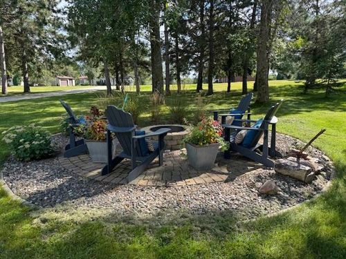 12480 212th Ave Ne, New London, MN, 56273-9806 | Card Image