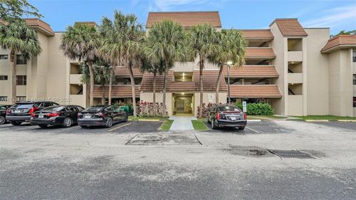 4-481 Ives Dairy Rd, Miami, FL, 33179-5433 | Card Image