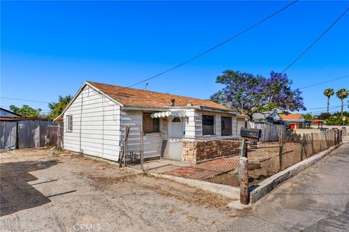 4521 W Watkins Way, Santa Ana, CA, 92704-1153 | Card Image