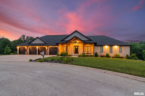 700 Prairie Lake Dr, Sherman, IL, 62684-8076 | Card Image