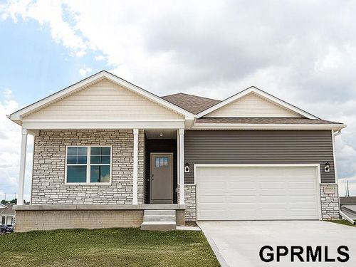 8352 S 176th Ave, Omaha, NE, 68136-2042 | Card Image