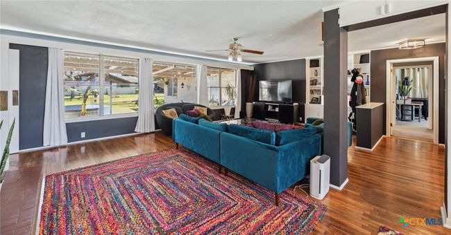215 S Mulberry Ave, House other with 4 bedrooms, 4 bathrooms and null parking in Luling TX | Image 4