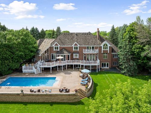 10 Apple Orchard Ct, Dellwood, MN, 55110-1200 | Card Image