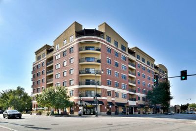 301 - 4953 Oakton Street, Condo with 2 bedrooms, 2 bathrooms and 2 parking in Skokie IL | Image 1