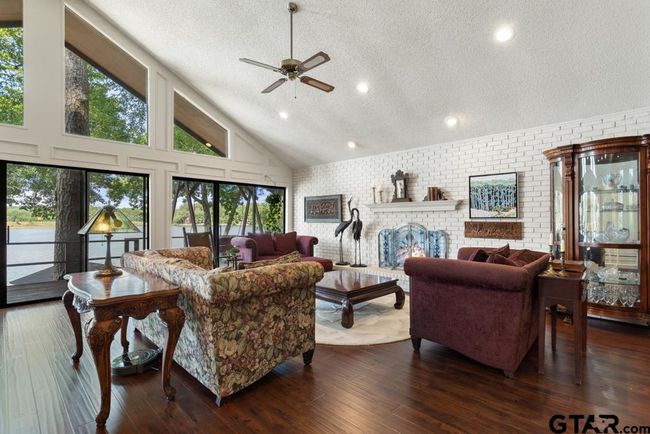 1639 Tanglewood Dr E, House other with 4 bedrooms, 5 bathrooms and null parking in Hideaway TX | Image 7