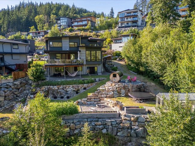 2258 Windsail Pl, House other with 5 bedrooms, 5 bathrooms and 7 parking in Squamish BC | Image 39