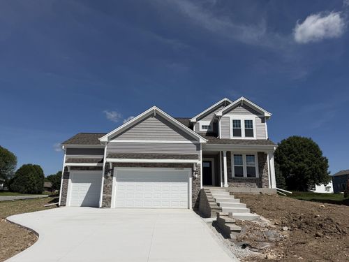 N101W16888 Tanglewood Dr, Germantown, WI, 53022-1227 | Card Image