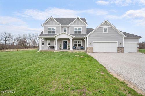 3901 Plumey Rd, Northwood, OH, 43619-1841 | Card Image
