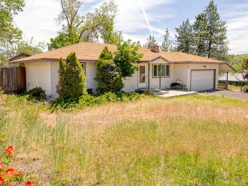 2171 Thrall St, Klamath Falls, OR, 97601-1465 | Card Image