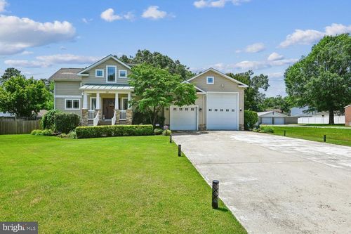 319 6th Ave Ne, GLEN BURNIE, MD, 21060-6825 | Card Image