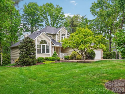 38 Forest Knoll Dr, Weaverville, NC, 28787-8417 | Card Image